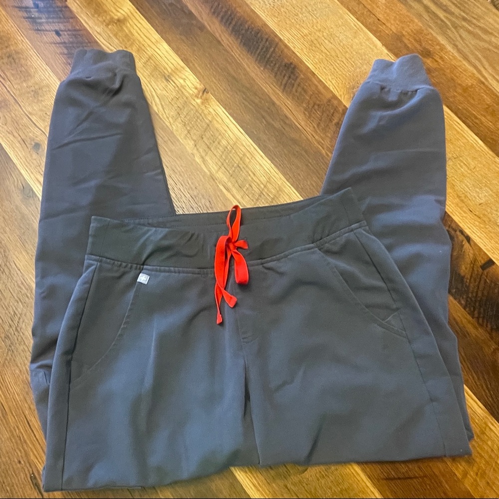 Figs Zamora Joggers - Charcoal Size Small